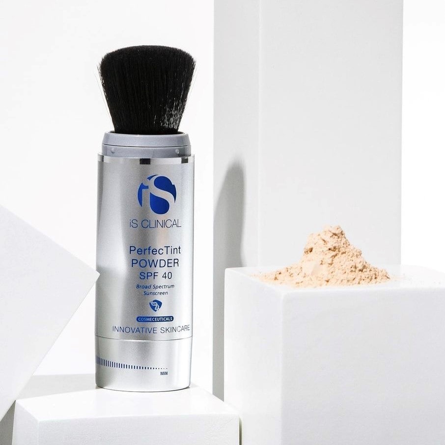 PERFECTINT POWDER SPF 40 from iS Clinical is sold in Canada at Lumilaser Esthetics.